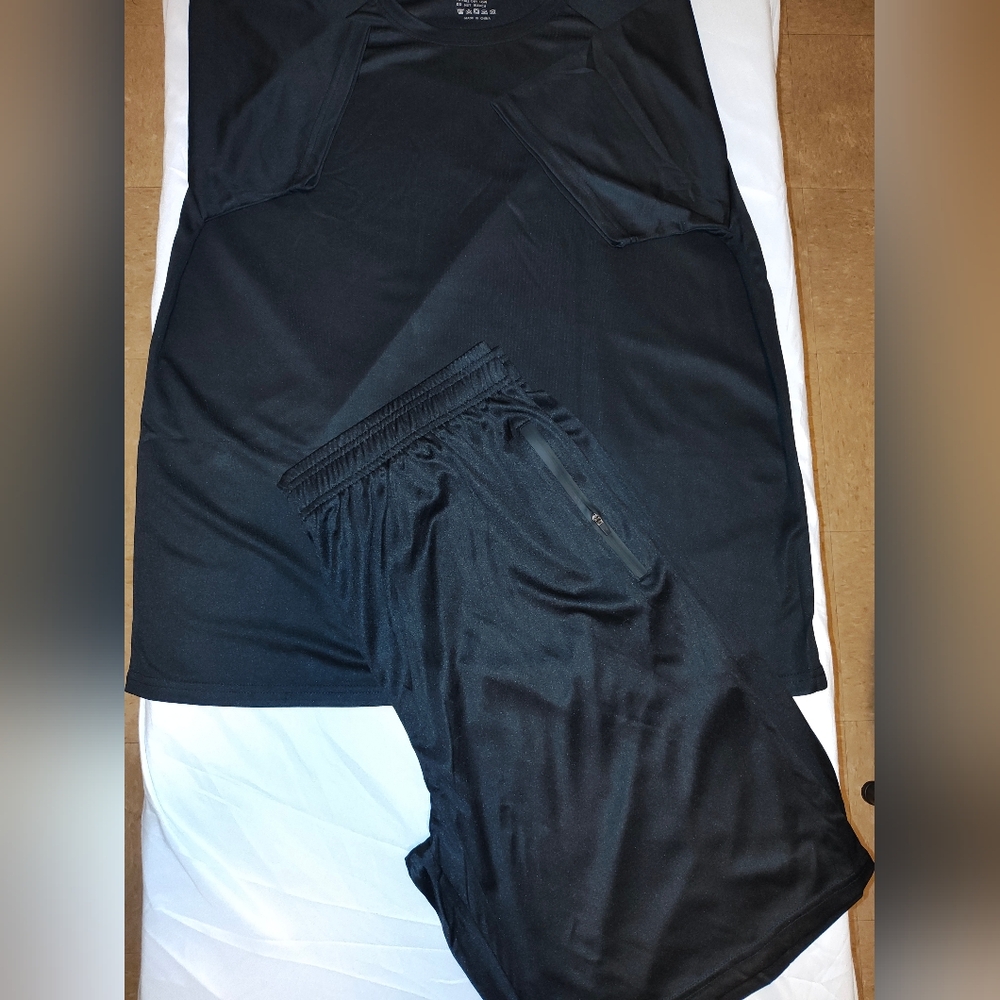 Men's Black Athletic Shorts Set - Picture 2 of 5